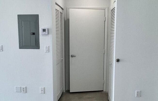 Studio, 1 bath, 737 sqft, $2,650, Unit Unit 607