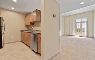 1 bed, 1 bath, 973 sqft, $2,575, Unit 218