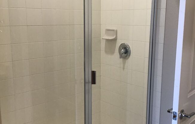 2 beds, 2 baths, $1,900, Unit # 206