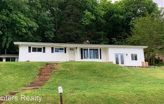 1904 Willis Rd SE