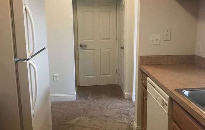 1 bed, 1 bath, 600 sqft, $1,358, Unit 4-0311