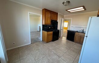 4 beds, 1 bath, $4,800