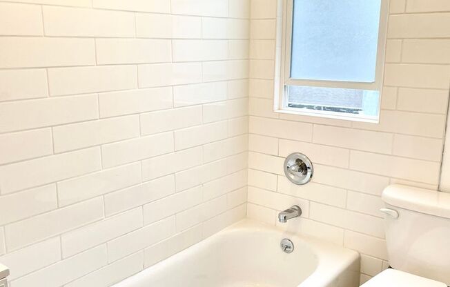1 bed, 1 bath, 725 sqft, $2,650, Unit 31