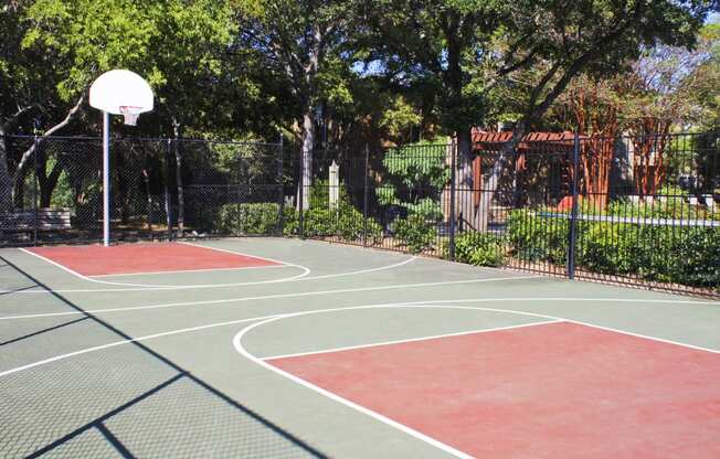 Basketball court | Northland at the Arboretum