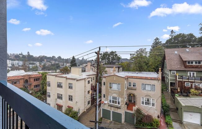 2 beds, 1 bath, 864 sqft, $2,695, Unit 302