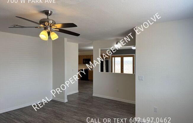 700 W PARK AVE