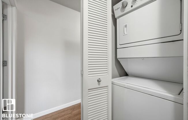 2 beds, 1 bath, 622 sqft, $1,575, Unit 212