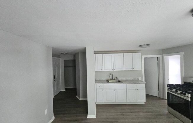 2 beds, 1 bath, 650 sqft, $1,800, Unit 30 - Unit B