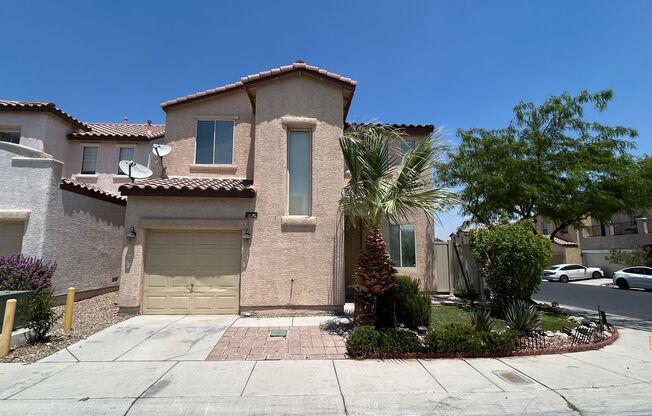Cozy 3 Bedroom 2.5 Bathroom Home in Southwest!