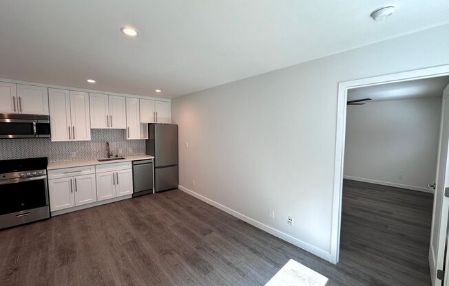 1 bed, 1 bath, $2,145, Unit 8