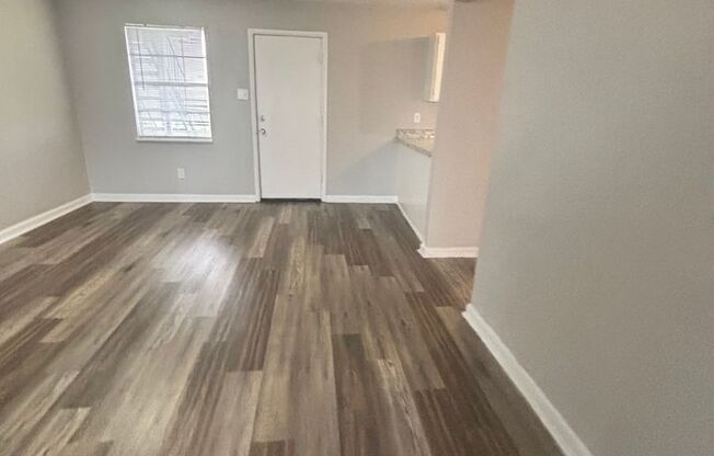 1 bed, 1 bath, 745 sqft, $740