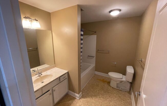 1 bed, 1 bath, 588 sqft, $995, Unit Apt 405