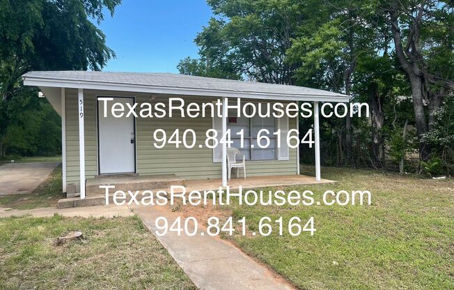 Cute and Cozy Home Near Downtown Burk