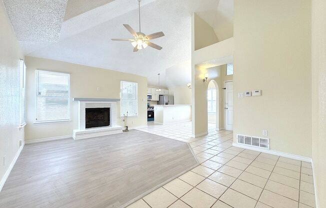 North Hills 3 Bed Refrig A/C!