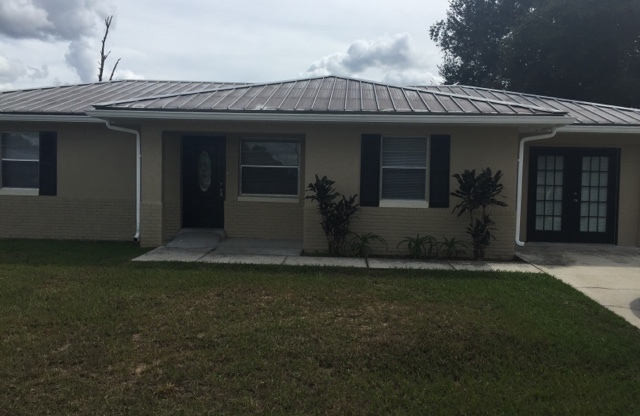 Three Bedroom One & A Half Bath - Bartow