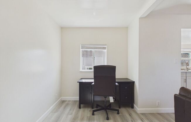 Updated 1BR in Prime Oakland Location | Flexible Furnishing Options