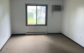 1 bed, 1 bath, $580, Unit 104