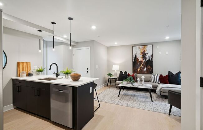 1 bed, 1 bath, 630 sqft, $1,575, Unit 211