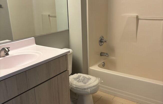 1 bed, 1 bath, 750 sqft, $1,349, Unit 709