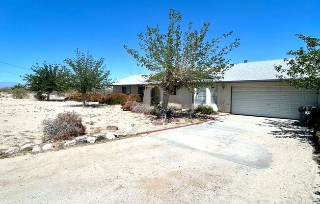 Serene 3 Bedroom 1.5 Bath with Pool and Solar