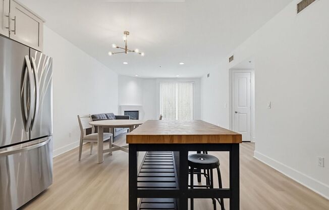 2 beds, 2 baths, 1,127 sqft, $3,500, Unit 208