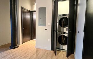 1 bed, 1 bath, 818 sqft, $1,350, Unit 103