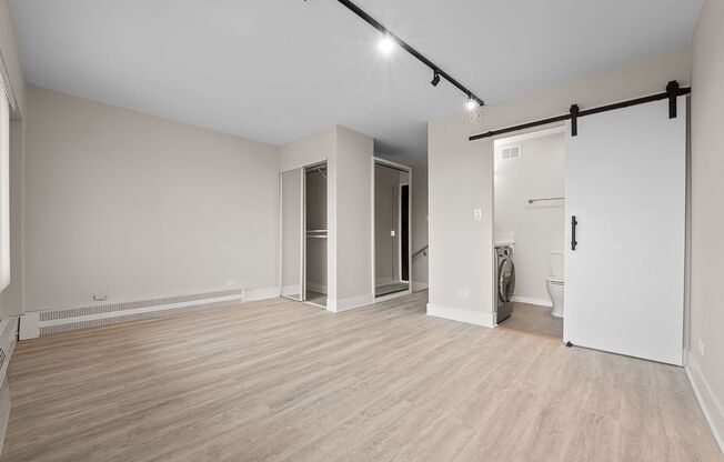 1 bed, 1.5 baths, 662 sqft, $2,400, Unit 26L
