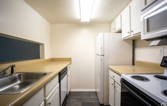 Studio, 1 bath, 531 sqft, $1,205, Unit 5956-E SUG
