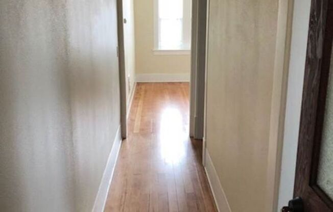 Studio, 1 bath, 286 sqft, $875, Unit 202