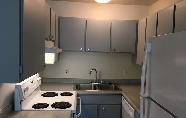 2 beds, 1 bath, 700 sqft, $1,375, Unit 01A