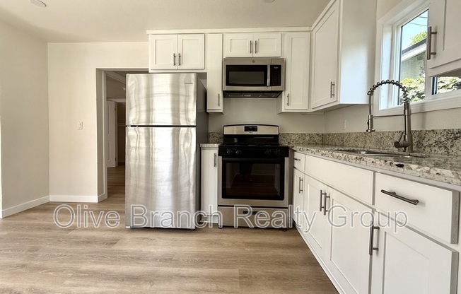 4125 1/2 S VAN NESS AVE