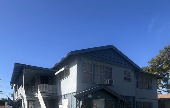 8366 Sargent Ave