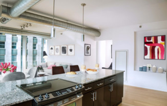 345 W KINZIE ST