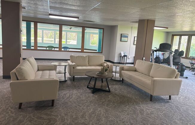 1 bed, 1 bath, 737 sqft, $1,119, Unit 1401 011