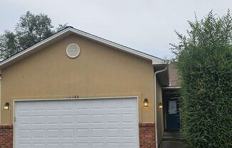 Spacious 3 beds/2 baths w/2 car garage