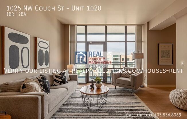 1025 NW Couch st, 819