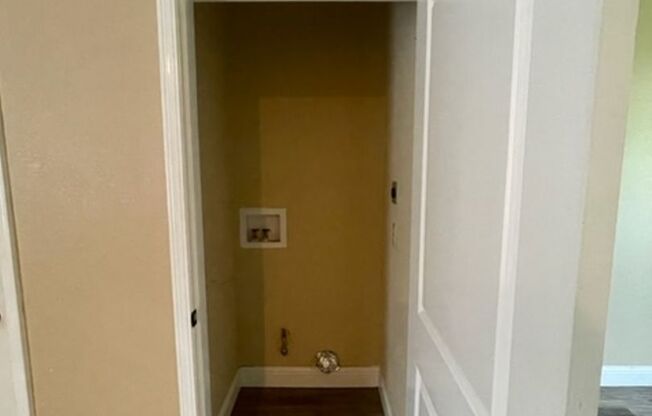 Studio, 1 bath, $1,550, Unit 1957 Cooper Dr.