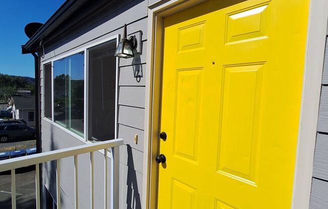 Spacious 2 Bedroom Unit, Central Bellingham Location