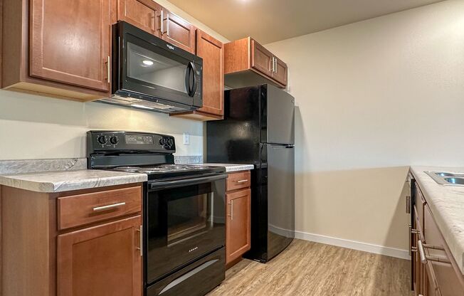 3 beds, 2 baths, 1,052 sqft, $1,385, Unit FL 5859-20