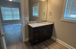 1 bed, 1 bath, 985 sqft, $875, Unit 921