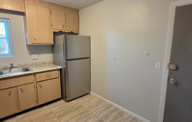 5 WALDEMAR AVE