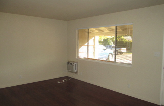 2 beds, 1 bath, 793 sqft, $1,700, Unit 8855