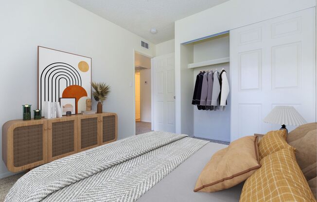 2 beds, 1 bath, 760 sqft, $1,210, Unit 2042