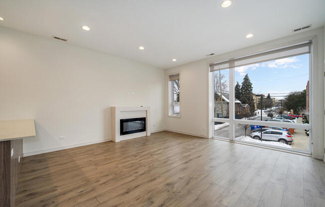 4119 UNIVERSITY N NARRAGANSETT AVE