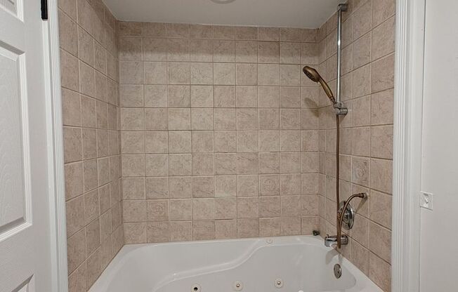 2 beds, 1.5 baths, 950 sqft, $1,700, Unit 1013-308