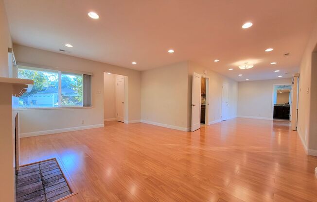 Updated Home in Palo Alto Available with Air Conditioning