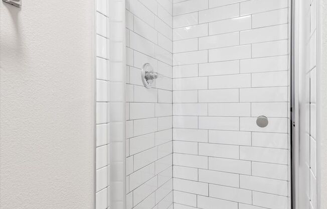 3 beds, 2.5 baths, $2,350, Unit # 1069