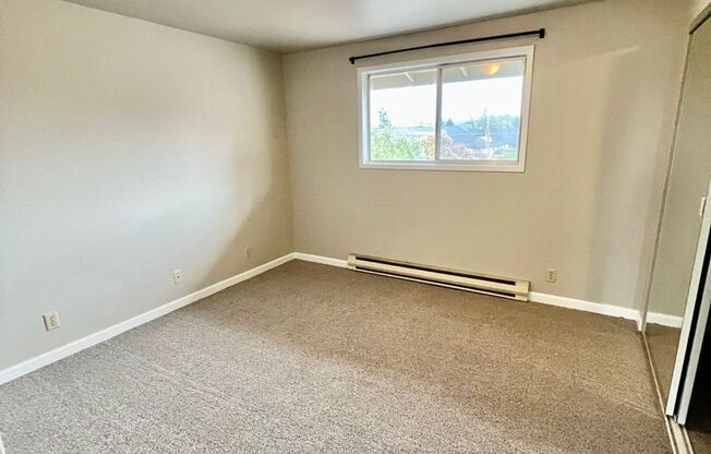 2 beds, 1 bath, 800 sqft, $1,395