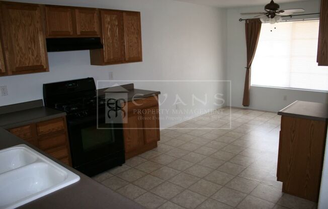 Nice home for rent in Tulare!