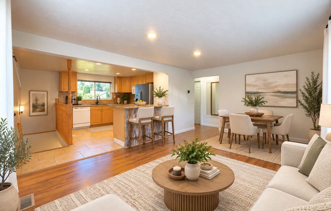 $2,395 - 3 Bed / 2 Bath Charming Home in North Spokane - Utilities Included -
